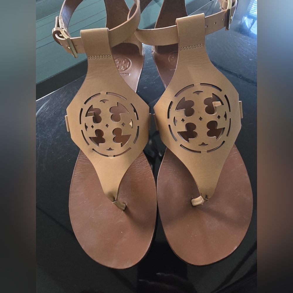 Tory Burch Size 10 Tan Sandals